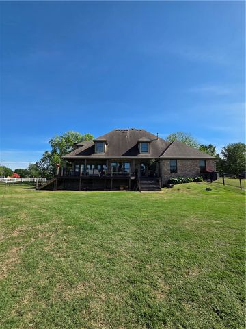 6847 Western Trails Drive, Springdale, AR 72762