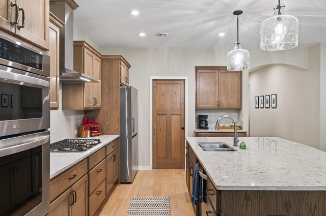 19320 Meadowridge Trail N, Marine On Saint Croix, MN 55047