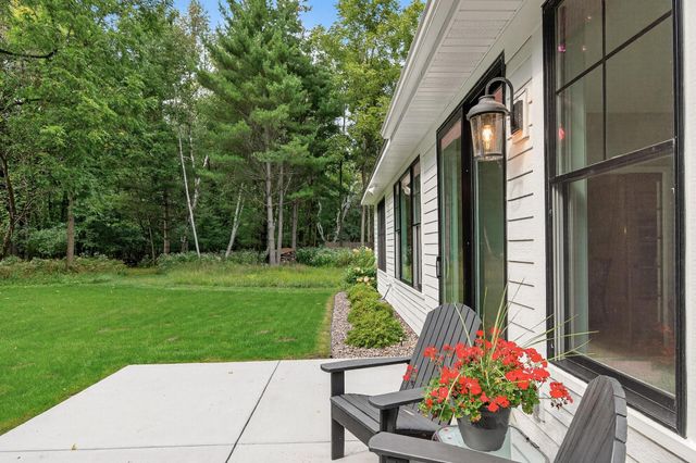 19320 Meadowridge Trail N, Marine On Saint Croix, MN 55047