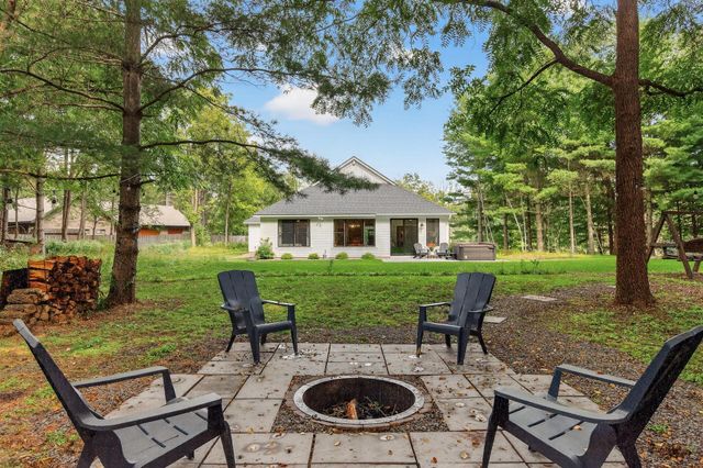 19320 Meadowridge Trail N, Marine On Saint Croix, MN 55047