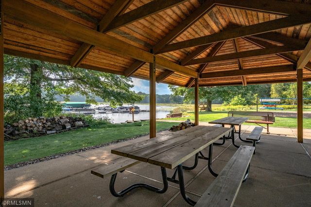 19320 Meadowridge Trail N, Marine On Saint Croix, MN 55047