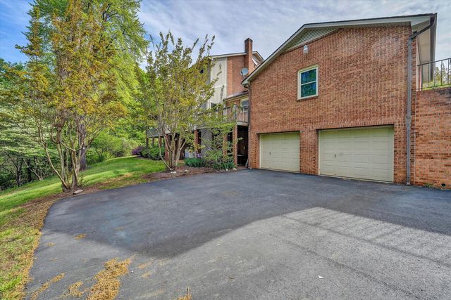 2479 OLD QUARRY RD, Bassett, VA 24055