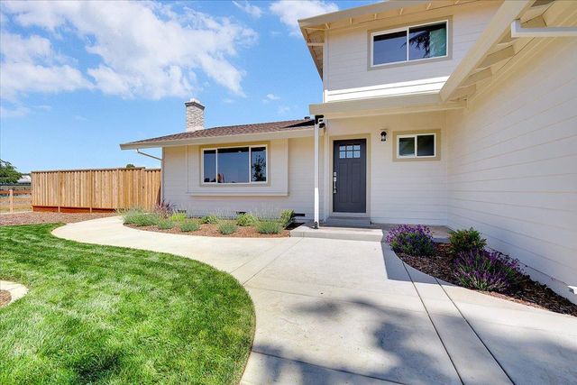 1181 Barry Rd, Yuba City, CA 95991