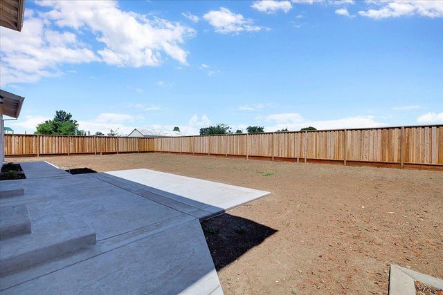 1181 Barry Rd, Yuba City, CA 95991