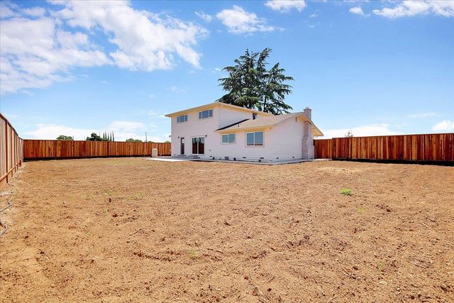 1181 Barry Rd, Yuba City, CA 95991