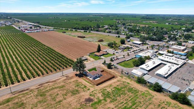 1181 Barry Rd, Yuba City, CA 95991
