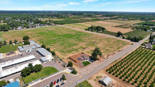 1181 Barry Rd, Yuba City, CA 95991