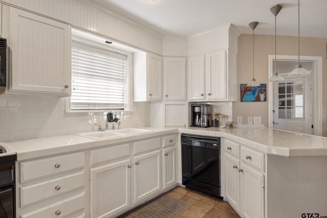 614 Carriage Drive, Tyler, TX 75703