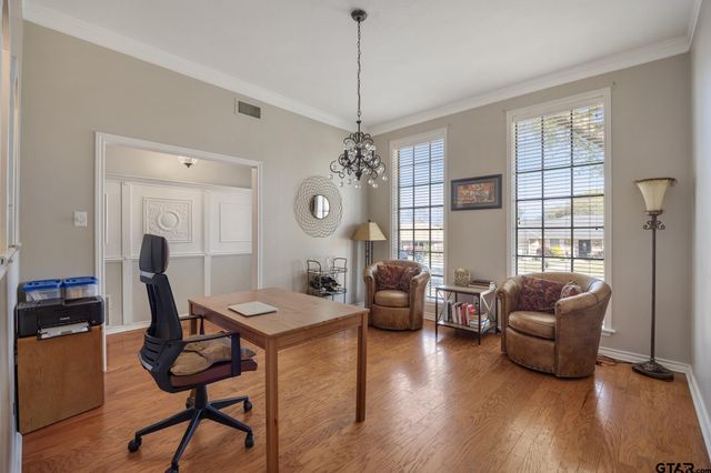 614 Carriage Drive, Tyler, TX 75703