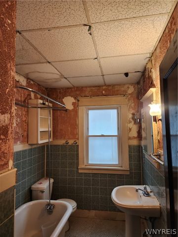 17 Lorraine Avenue, Buffalo, NY 14220