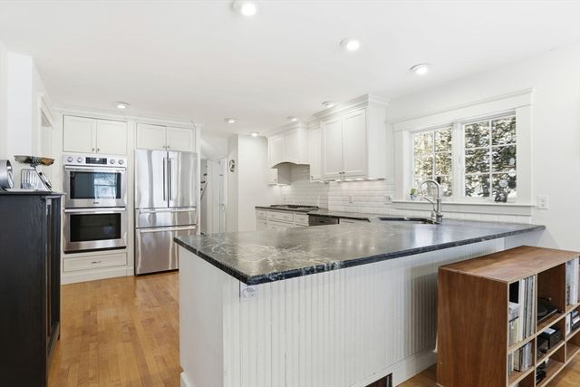 65 East St, Hingham, MA 02043