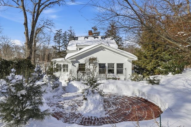 65 East St, Hingham, MA 02043