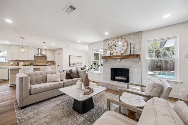 2706 Bernadette Lane, Houston, TX 77043