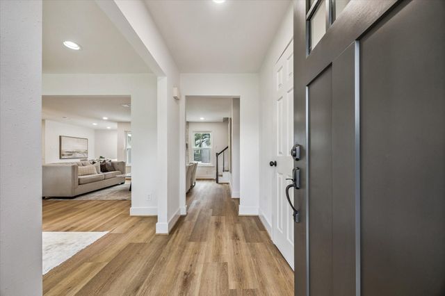 2706 Bernadette Lane, Houston, TX 77043