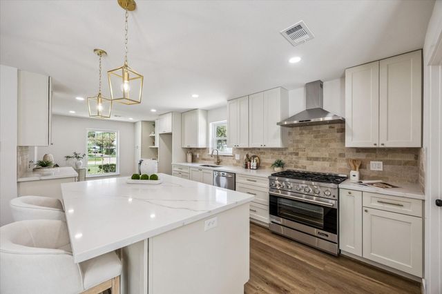 2706 Bernadette Lane, Houston, TX 77043
