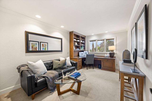 27600 Edgerton Road, Los Altos Hills, CA 94022