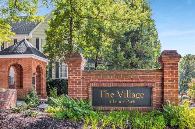 2128 Village NE Point, Brookhaven, GA 30319