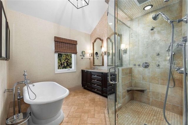 2128 Village NE Point, Brookhaven, GA 30319