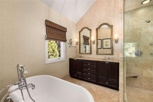 2128 Village NE Point, Brookhaven, GA 30319