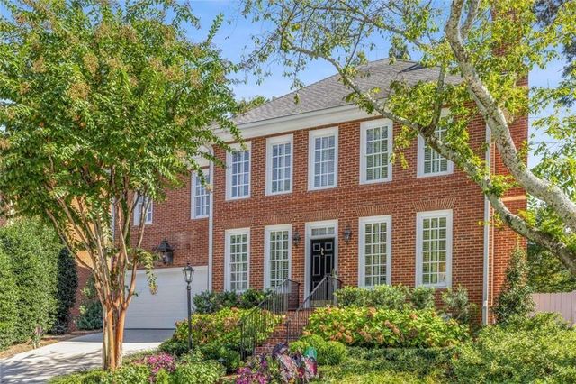 2128 Village NE Point, Brookhaven, GA 30319