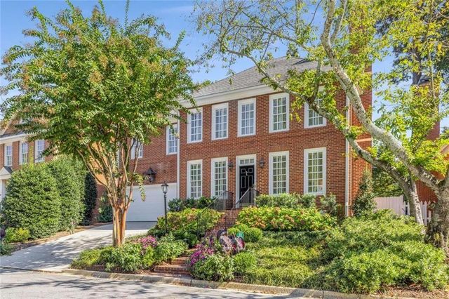 2128 Village NE Point, Brookhaven, GA 30319