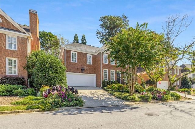 2128 Village NE Point, Brookhaven, GA 30319