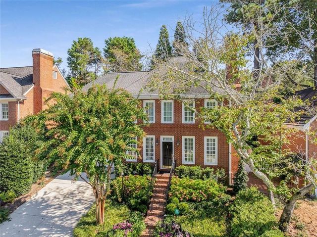 2128 Village NE Point, Brookhaven, GA 30319