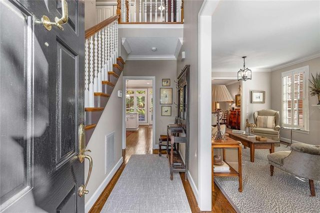 2128 Village NE Point, Brookhaven, GA 30319