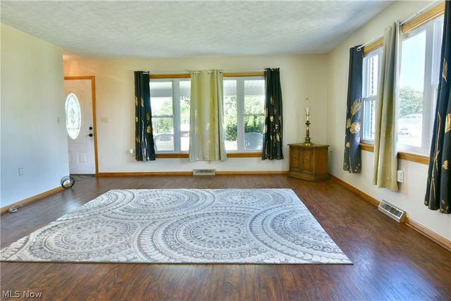 4988 State Route 46, Cortland, OH 44410
