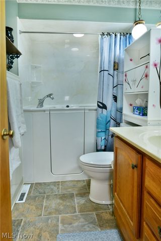 4988 State Route 46, Cortland, OH 44410