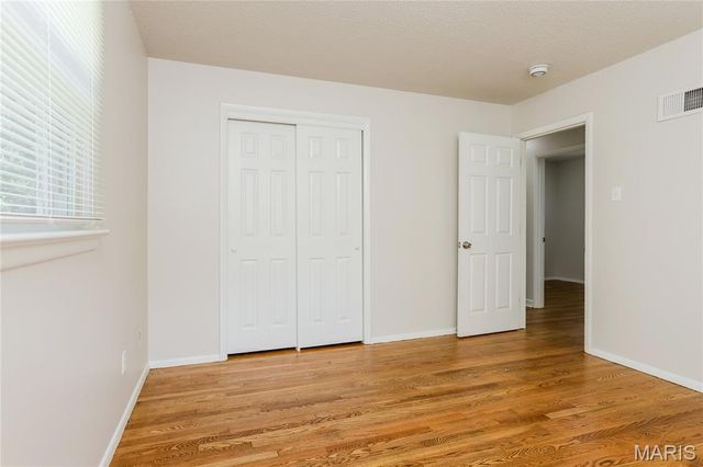 1455 Broadlawns Lane, St Louis, MO 63138