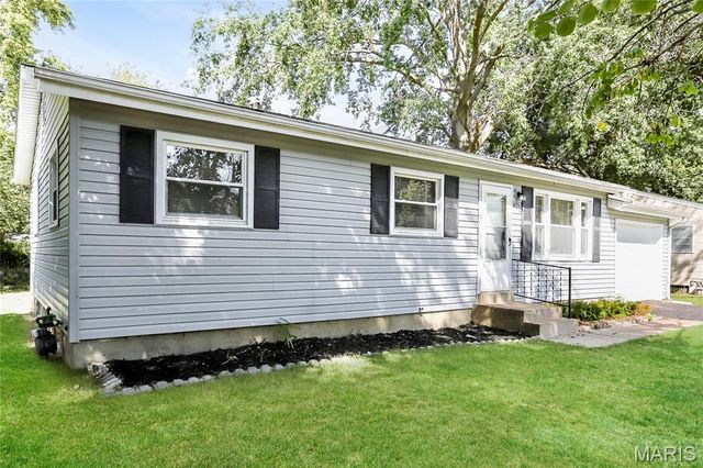 1455 Broadlawns Lane, St Louis, MO 63138