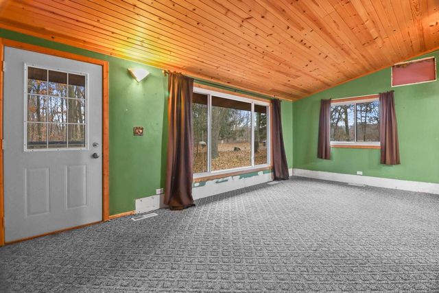 W2069 Elk Court, Montello, WI 53949