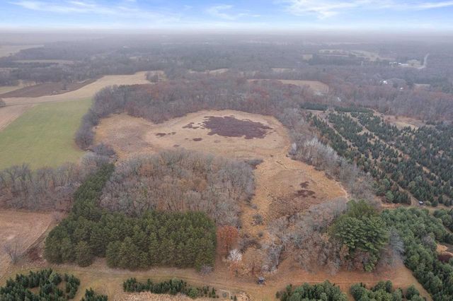 W2069 Elk Court, Montello, WI 53949