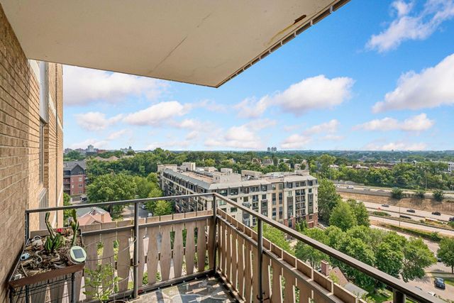 410 Groveland Avenue 1301, Minneapolis, MN 55403