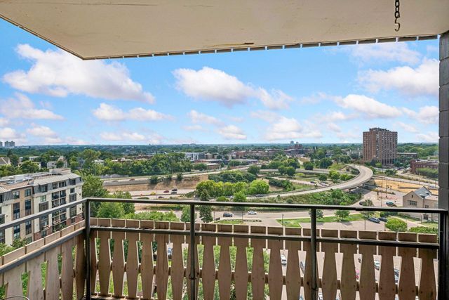 410 Groveland Avenue 1301, Minneapolis, MN 55403