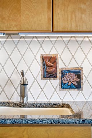410 Groveland Avenue 1301, Minneapolis, MN 55403