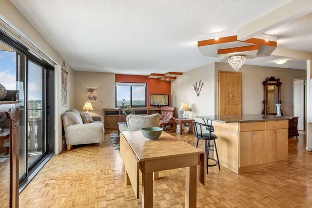 410 Groveland Avenue 1301, Minneapolis, MN 55403