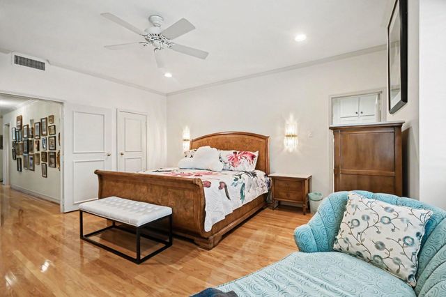 2929 Buffalo Speedway A301, Houston, TX 77098
