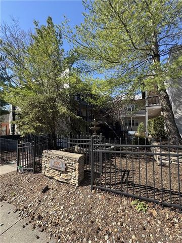 4500 Jefferson Street 102, Kansas City, MO 64111