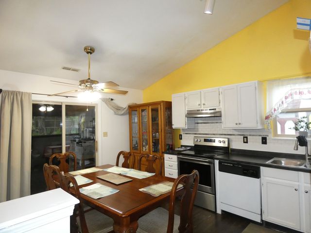 1058 Creekwood Lane, Franklin, IN 46131