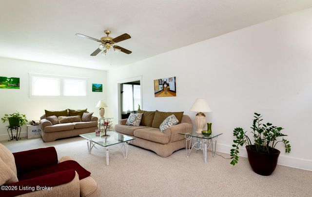 636 Cecil Ave, Louisville, KY 40211