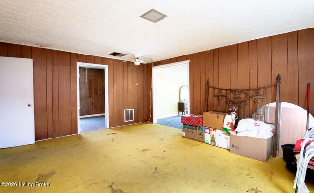 636 Cecil Ave, Louisville, KY 40211