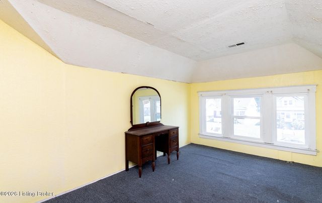 636 Cecil Ave, Louisville, KY 40211