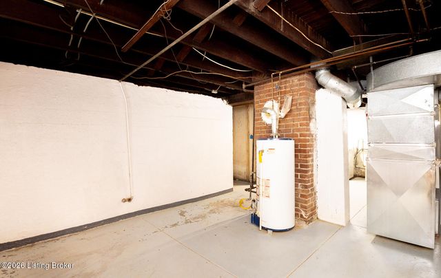 636 Cecil Ave, Louisville, KY 40211