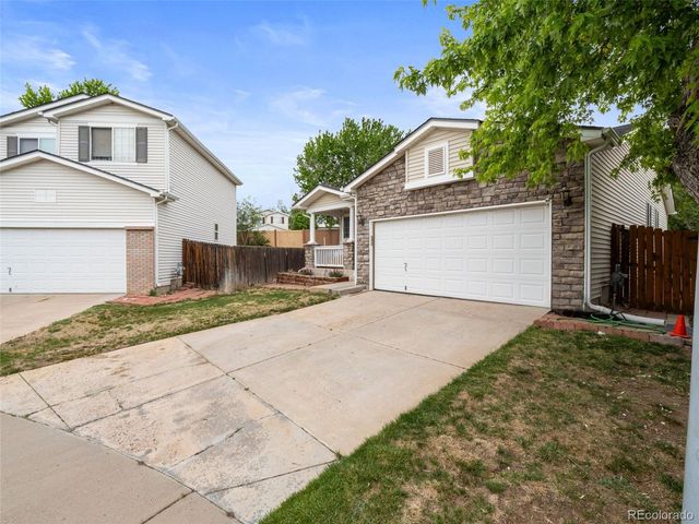 1960 Espana Way, Aurora, CO 80011