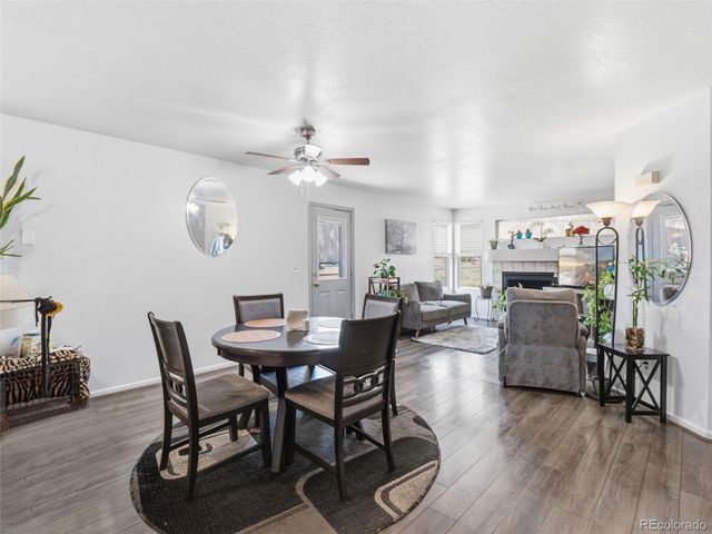 1960 Espana Way, Aurora, CO 80011