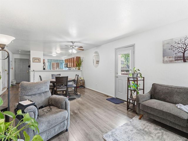1960 Espana Way, Aurora, CO 80011