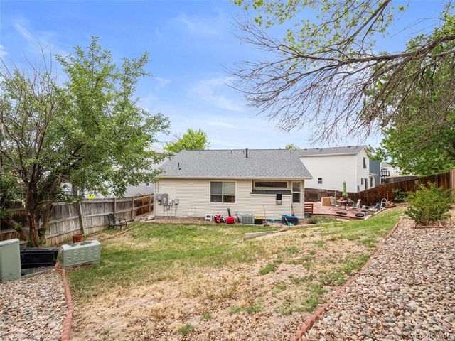1960 Espana Way, Aurora, CO 80011