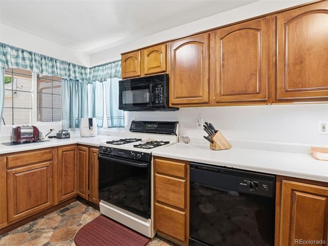 1960 Espana Way, Aurora, CO 80011